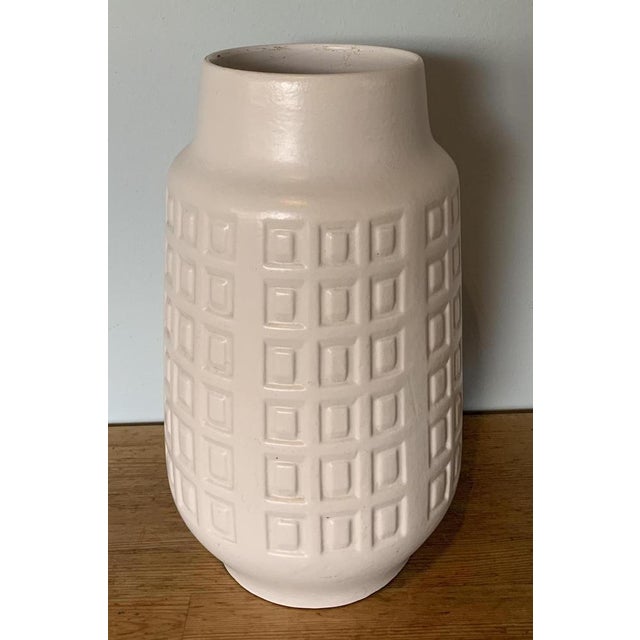 Vintage West-German Vase, 1960s, in Very Good conditions. Designed 1960 to 1969