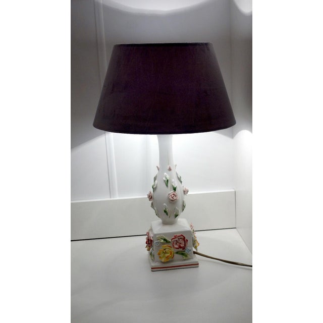 White Vintage Italian Porcelain Fabric Shade Table Lamp, 1970s For Sale - Image 8 of 9