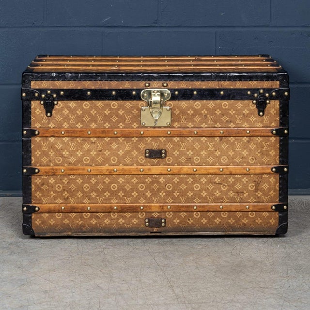 Antique Trunk in Woven Canvas from Louis Vuitton, 1890 For Sale - Image 3 of 18