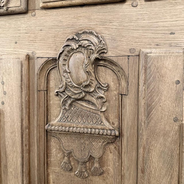 Early 18th Century Belgian Liègeois Régence Period Hand-Carved Stripped Oak Mermaid Buffet For Sale - Image 12 of 18