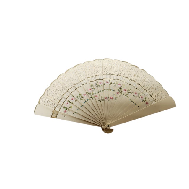 Art Nouveau Austro-Hungarian Celluloid Fan, 1900s, in Very Good conditions. Designed 1920 to 1949