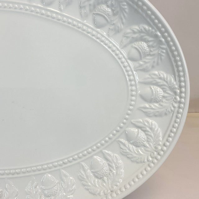 Late 20th Century Vintage Italian Arts & Crafts Acorn & Laurel Wreath Platter, William Sonoma - Thanksgiving For Sale - Image 5 of 11