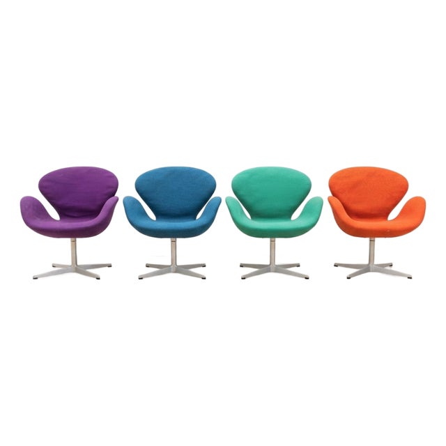 Mid Century Swan Chairs by Arne Jacobsen For Sale