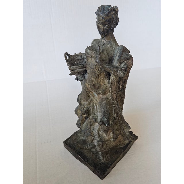 Art Nouveau Luis Sanguino Bronze Sculpture Mujer Castiza Con Canasta For Sale - Image 3 of 8