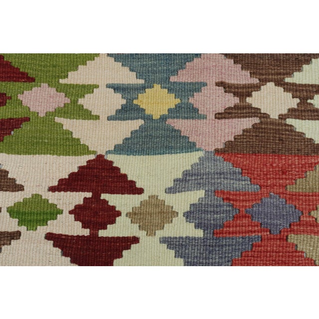 Vintage Turkish Kilim Rug-5′6″ × 7′10″ For Sale - Image 10 of 13