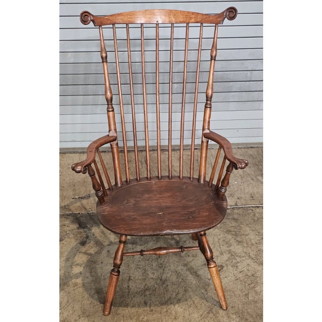 American Antique 18th Century Fan Back Windsor Arm Chair Benchmade Carved Knuckles For Sale - Image 3 of 10