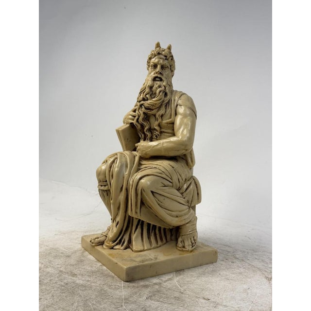 Antique and beautiful alabaster statue of Moses by Michelangelo from the 1960s. Perfect as a classic furnishing accessory...