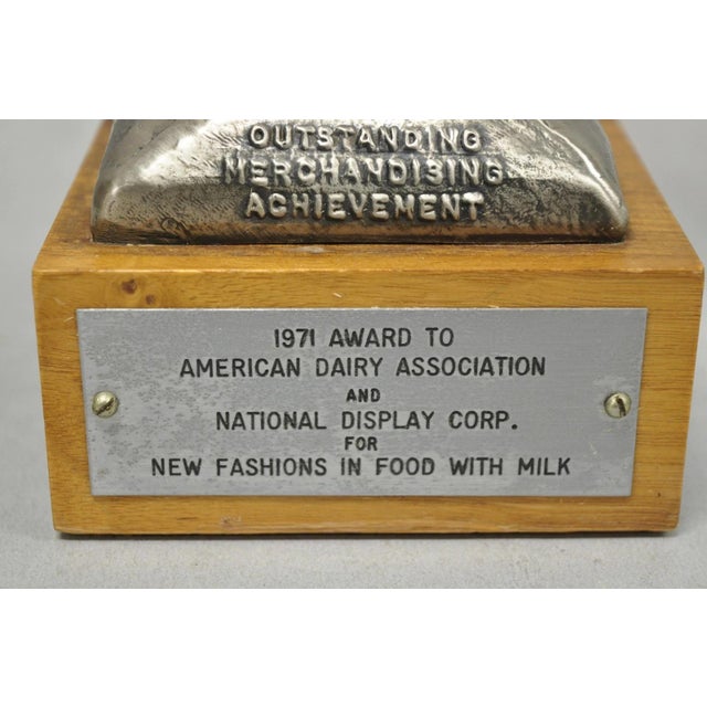 Mid-Century Modern Vintage 1970s Popai Oma Store Display Award Trophy Native American Chief Figure For Sale - Image 3 of 12