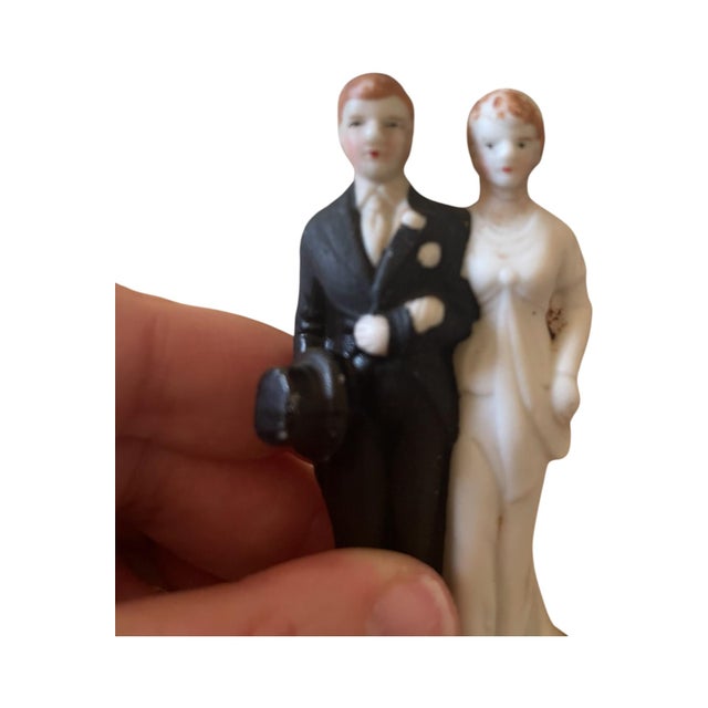 Mid-Century Modern Vintage 1940s Porcelain Bride/Groom Wedding Cake Topper Made in Japan For Sale - Image 3 of 7