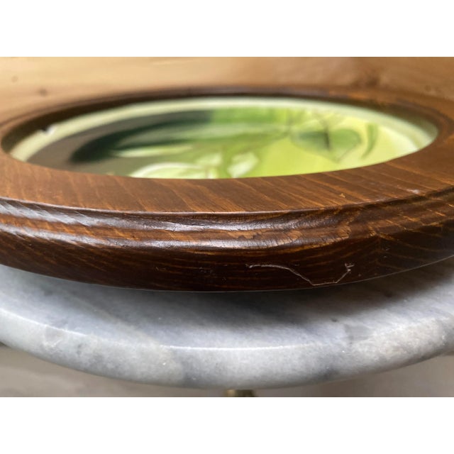 1980s Hand-Painted Green Flower Plate Framed in Solid Wood For Sale - Image 4 of 7