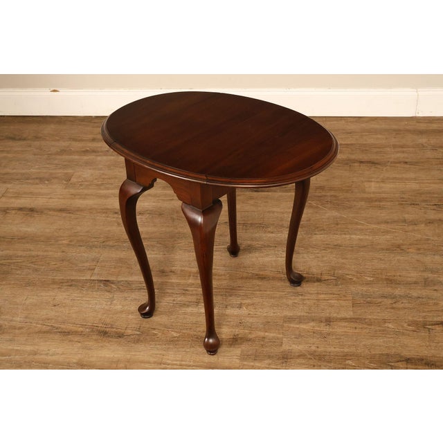 1980s Ethan Allen Georgian Court Queen Anne Style Cherry Drop Leaf Side Table For Sale - Image 5 of 18