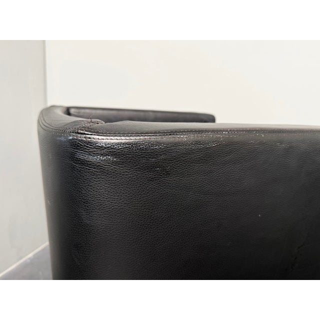 Zanotta Cubica Armchairs in Black Leather by Tito Agnoli for Zanotta, Italy, 2010s, Set of 4 For Sale - Image 4 of 8