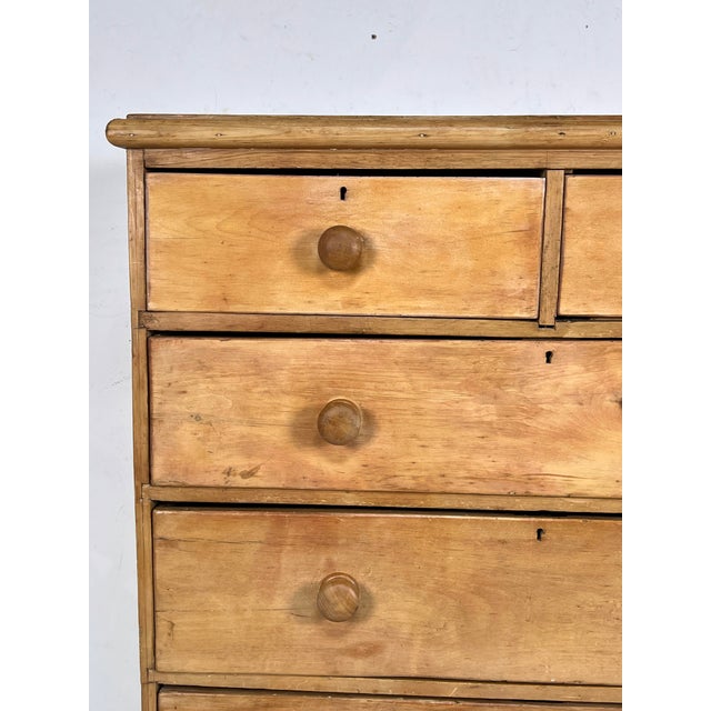 C. 1860s Antique English Scrubbed Pine Chest of Drawers For Sale - Image 9 of 11