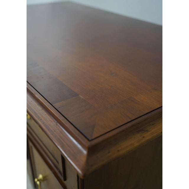 Hekman Cherry & Yew Wood 4 Drawer Lowboy For Sale - Image 12 of 17