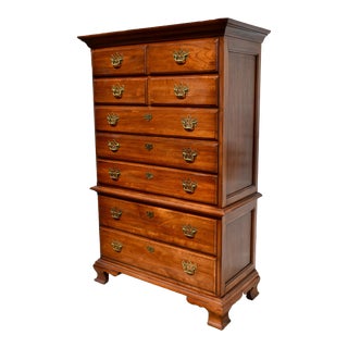 Vintage Thomasville Seven Drawer Traditional Style Tall Chest on Chest For Sale
