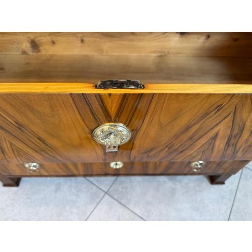 Biedermeier Chest of Drawers in Walnut For Sale - Image 10 of 15