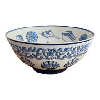 Late 20th Century Blue and White Bowl With Shell Motif For Sale