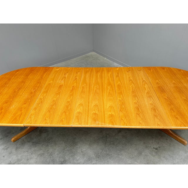 Mid-Century Modern Scandinavian Extendable Oval Dining Table For Sale - Image 3 of 11