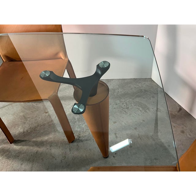 1990s 1 Cassina Isao Hosoe Oskar 705 Scalene Triangular Glass Top With 4 Mario Bellini Leather Chairs For Sale - Image 5 of 12