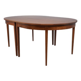 Thomas Moser Walnut & 8 Leg Dining Room Table For Sale