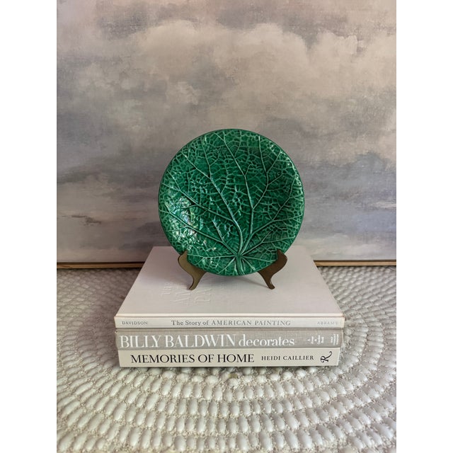 Antique Victorian Wedgwood Majolica Green Cabbage Leaf Plate. Made in England estimated 1860-1880. This piece has a deep...