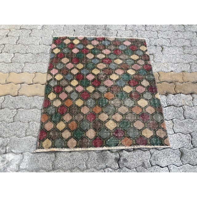 1960s Oushak Dekorative Bohemian Rug For Sale - Image 11 of 11