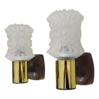 Vintage Italian Targetti Wall Sconces in Gold-Tone Metal with Glass Globes, 1970s, Set of 2 For Sale