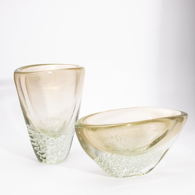Hand-Blown Modern Murano Bowl With 24-Karat Gold Flecks and Bubbles For Sale - Image 11 of 11