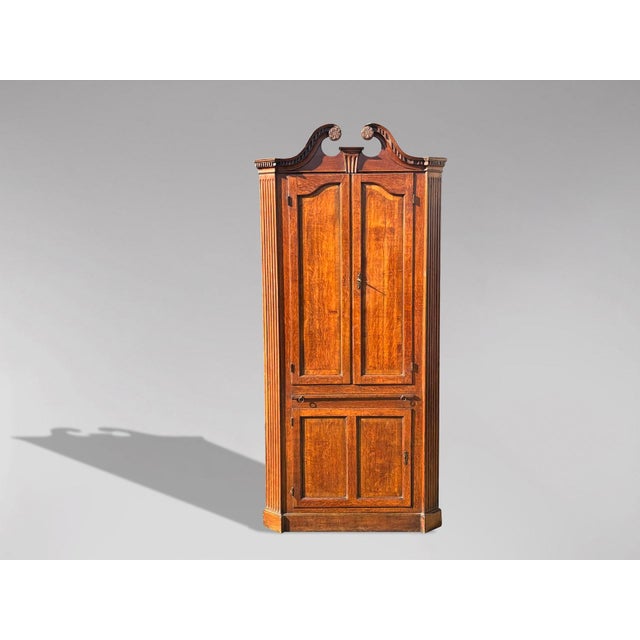 Brown 18th Century George III Oak Corner Cupboard, 1780s For Sale - Image 8 of 10
