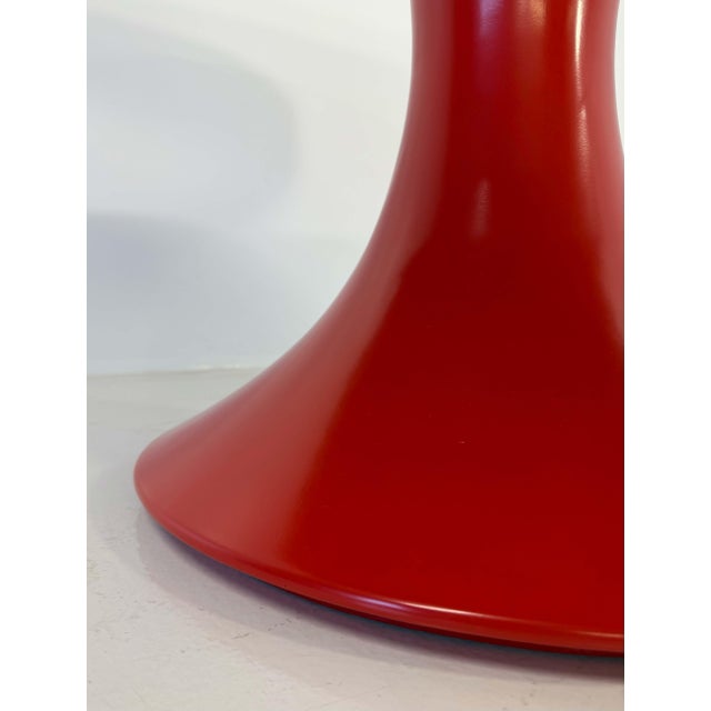 Italian Art Deco Round Table in Ziricote Wood with Red Lacquered Base, 1950s For Sale - Image 9 of 11