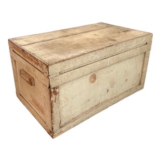 1950s Rustic White Pine Cedar Lined Blanket Chest Trunk For Sale