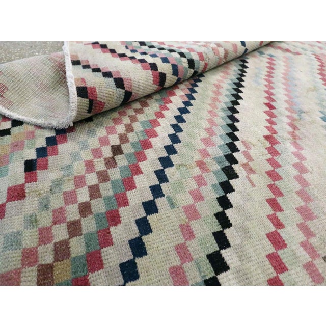 Galerie Shabab Collection Mid-20th Century Handmade Turkish Anatolian Gallery Rug For Sale - Image 10 of 10