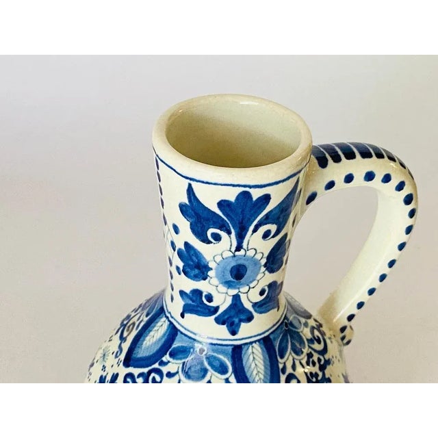 White and Blue Jug in Faïence from Delft, Netherlands, 19th Century For Sale - Image 5 of 10