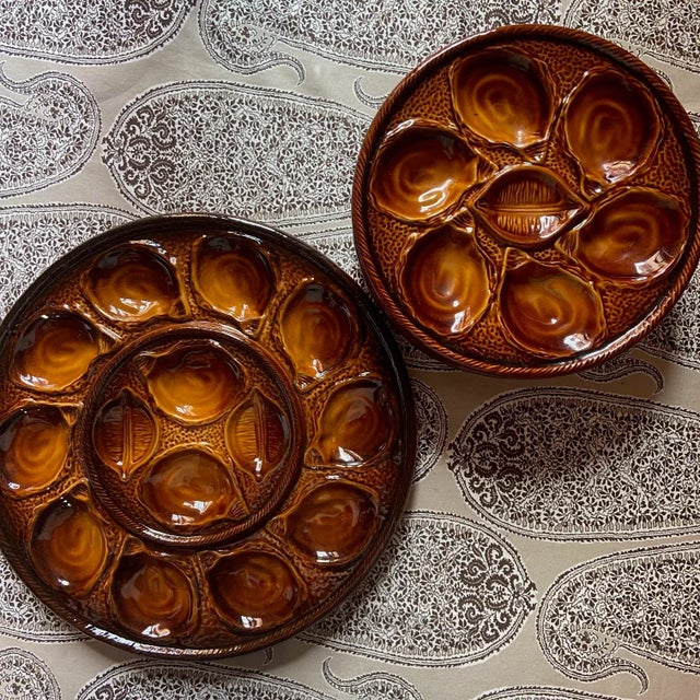 Vintage French Majolica Oyster Service from Saint-Clément, 1960s, Set of 7 For Sale - Image 4 of 10