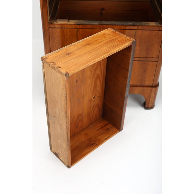 South German Biedermeier Chest of Drawers in Walnut, 1820s For Sale - Image 10 of 13