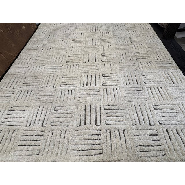 Textile Rh Basanti Rug – 9' × 12' Marled Ivory/Charcoal | Hand-Knotted Wool Blend | Contemporary Himalayan-Inspired Design For Sale - Image 7 of 18