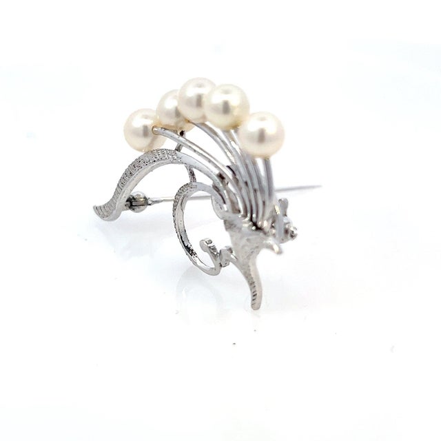 Late 20th Century Late 20th Century Mikimoto Estate Akoya Pearl Brooch Pin Sterling Silver 5.54-5.16 MM M434 For Sale - Image 5 of 10