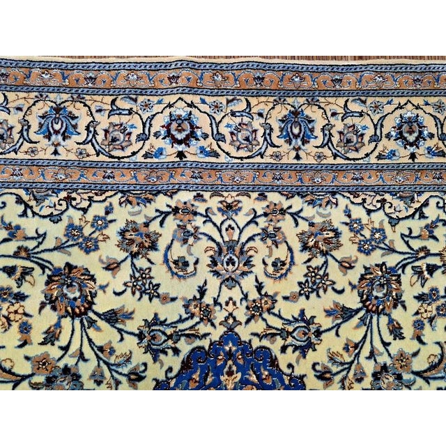 Middle Eastern Rug in Wool For Sale - Image 10 of 11