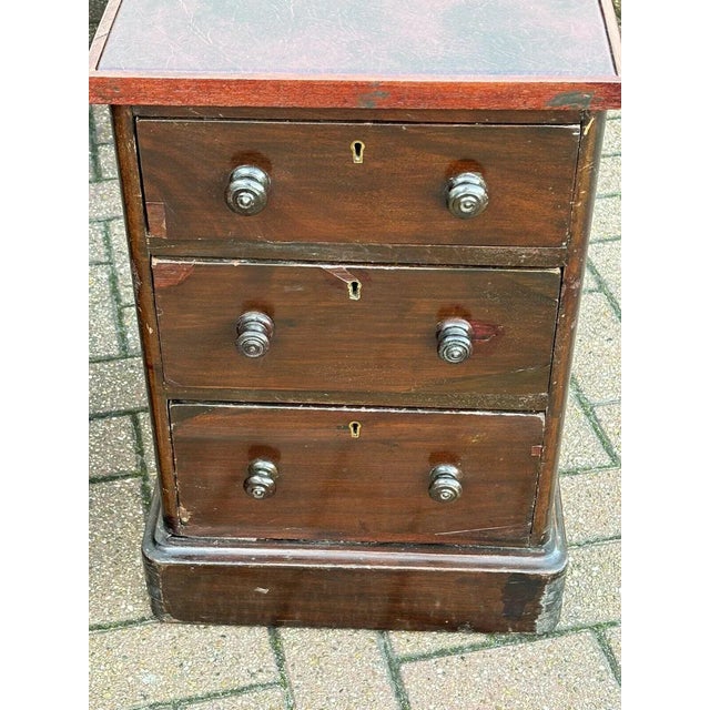 Brown Victorian Bedside Tables, Set of 2 For Sale - Image 8 of 11