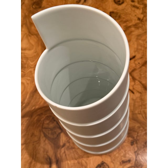 Very Rare Large 13” Rosenthal Studio-Linie White Porcelain Spiral Vase by Marcello Morandini Vintage Germany Postmodern Circa 1980’s For Sale - Image 4 of 11