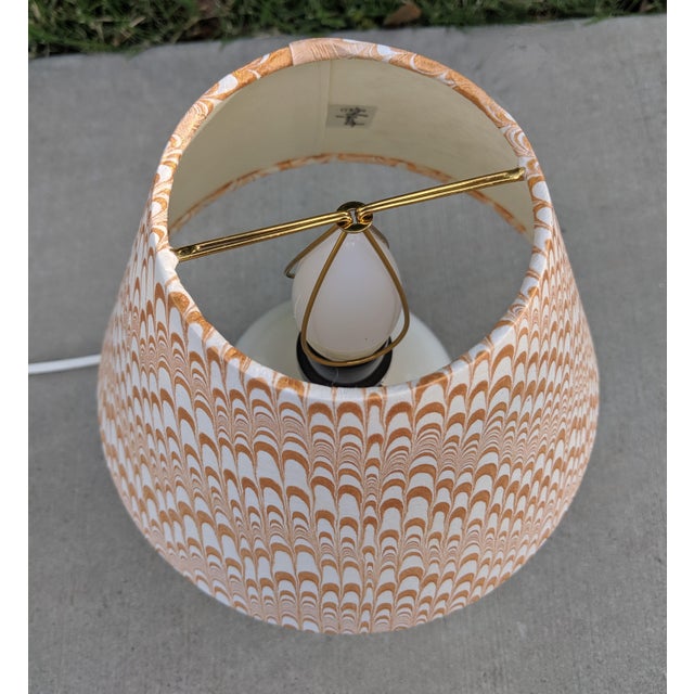 Vintage 1980s White Ceramic Orb Gum Ball Sphere Table Lamp With Marbled Paper Lampshade For Sale - Image 4 of 12