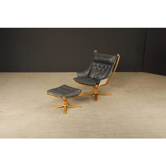 Black Falcon' Chair and Ottoman by Sigurd Ressell for Vatne Møbler, 1970s, Signed - Set of 2 For Sale - Image 8 of 12