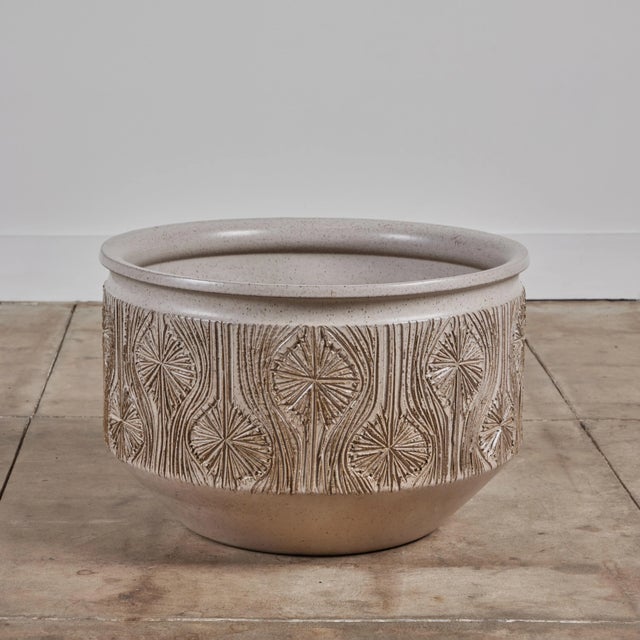 Mid-Century Modern David Cressey & Robert Maxwell “Teardrop Sunburst” Bowl Planter for Earthgender For Sale - Image 3 of 11