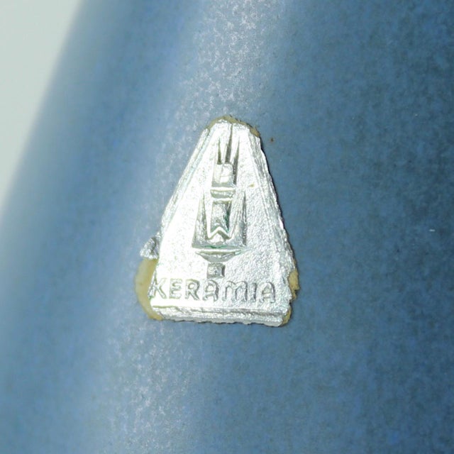 Mid-Century Modern Ceramic Sculpture of Two Blue Doves from Keramia, 1960s For Sale - Image 3 of 16