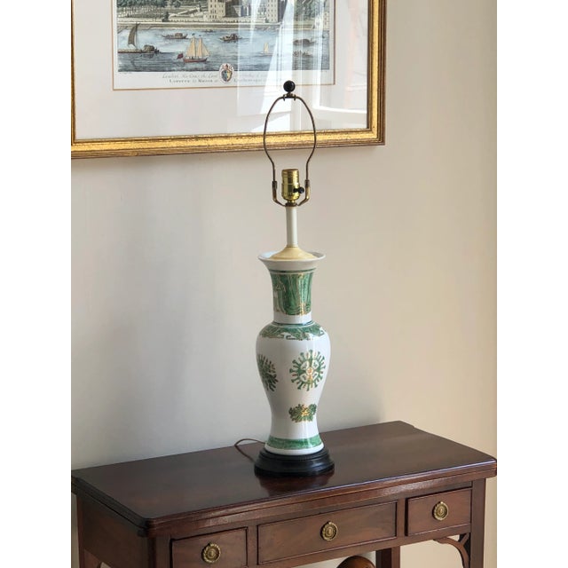 Wood Mid-20th Century Hand-Painted Green & White Chinoiserie Porcelain Lamp For Sale - Image 7 of 12