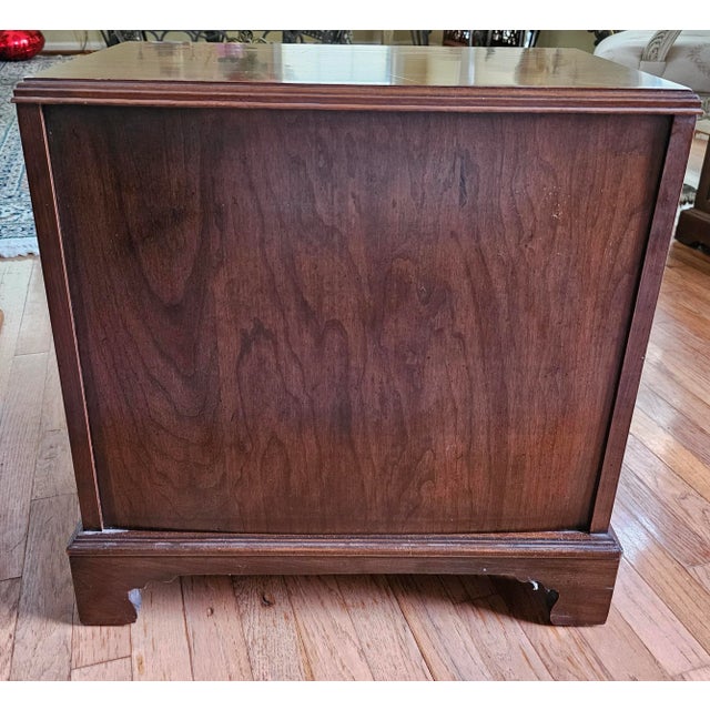 Chippendale Pair of Ethan Allen Chippendale Cherry Small Chest of Drawers / Nightstands For Sale - Image 3 of 11