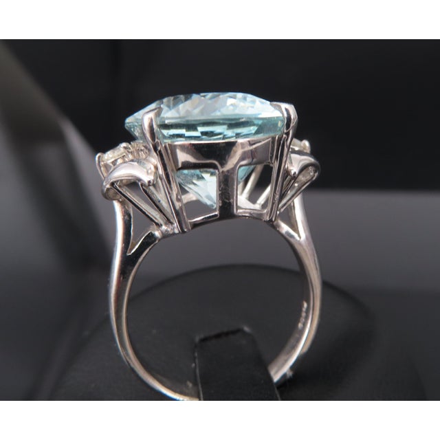Late 20th Century Vintage 16.36ct Natural Aquamarine 0.20ct Diamond Platinum Ring, Size 8 For Sale - Image 16 of 18