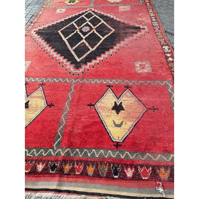 Long Moroccan Tribal Rug, 1940s For Sale - Image 11 of 18