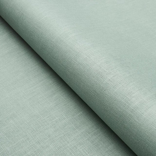 Transitional Sample - Schumacher Middleton Linen Fabric in Green For Sale - Image 3 of 3