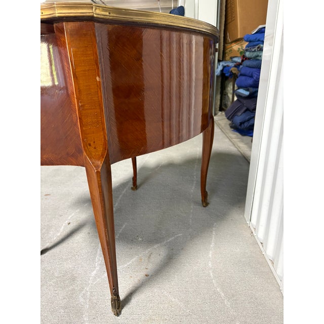 Mid 20th Century French Style Kidney Shaped Writing Table or Bureau Plat, 20th Century For Sale - Image 5 of 8